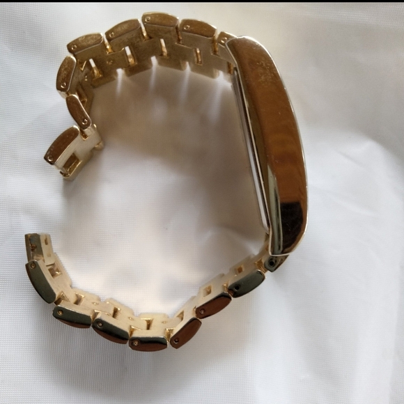 Sean John Gold Tone Stainless Steel 30mm Black Dial Quartz Tank Watch 3ATM - Picture 5 of 7